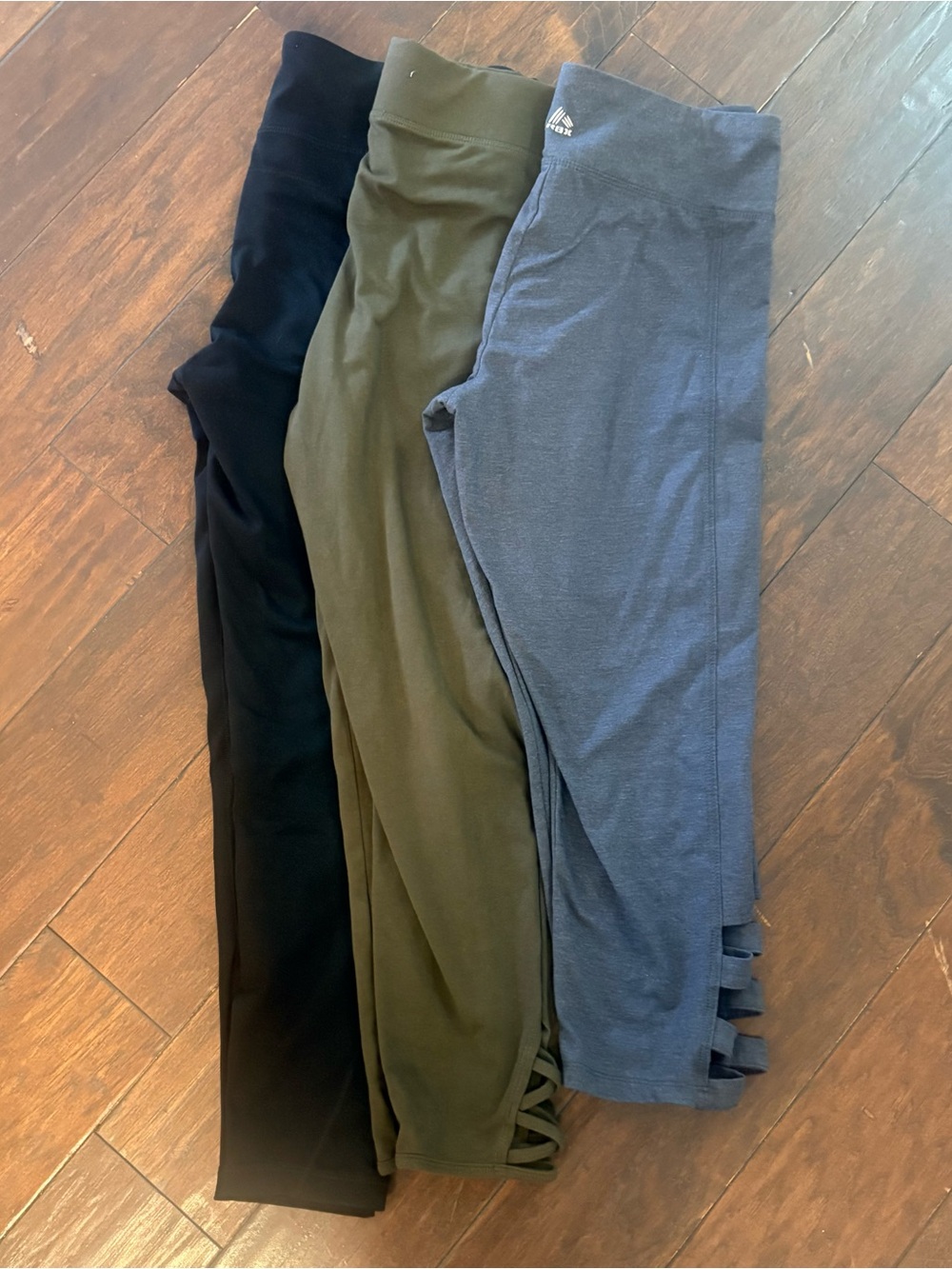 Bubdle of 3 ladies Leggings- Black, Olive, and gray